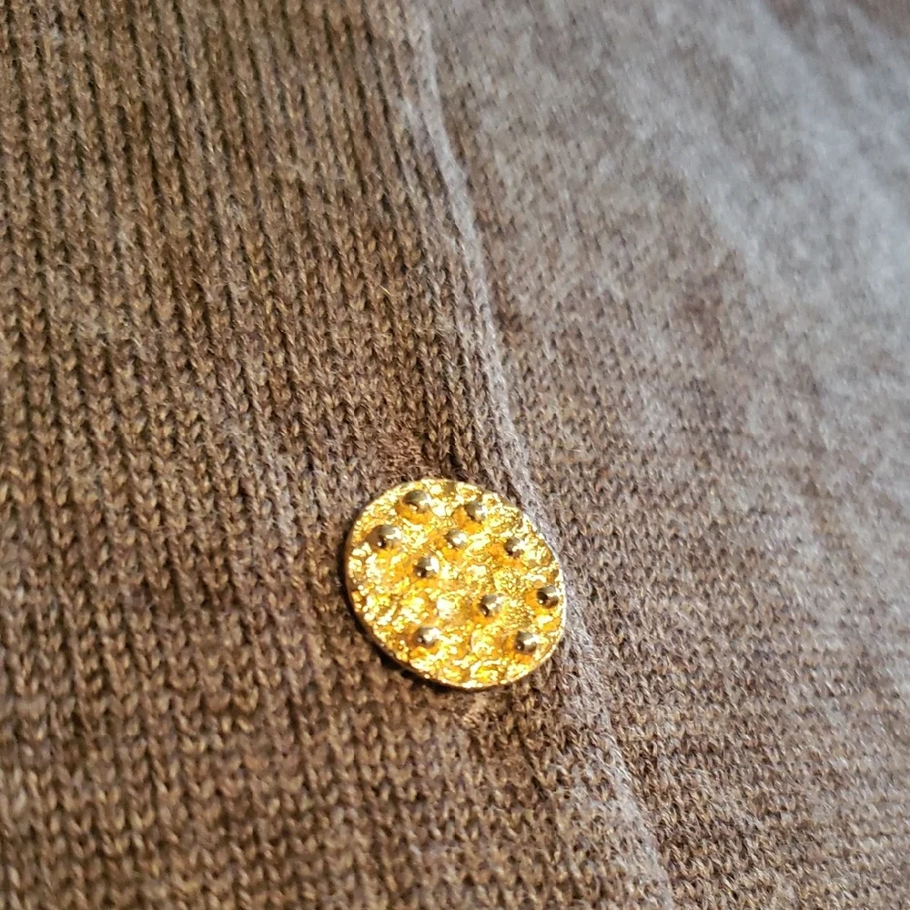 Burberry Vintage Women's 100% Merino Wool Cardigan Sweater with Gold Buttons - Picture 3 of 14